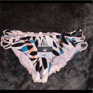 4/10$ 💙 O’Neill bottom